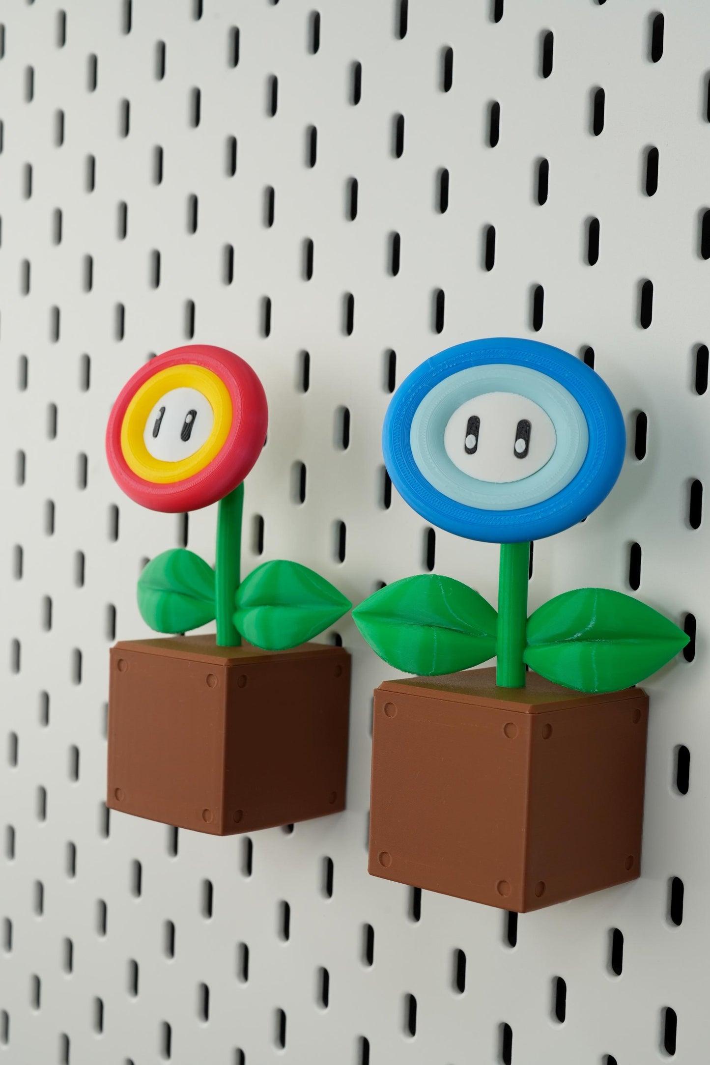 Super Mario Fire and Ice Flower Container