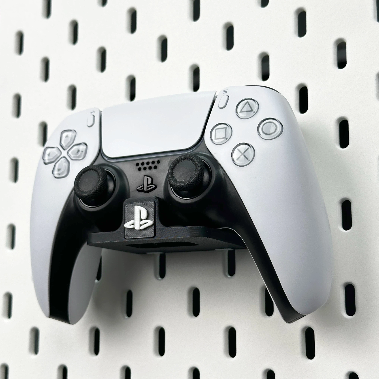 Pegboard Game PS5 Controller Stand