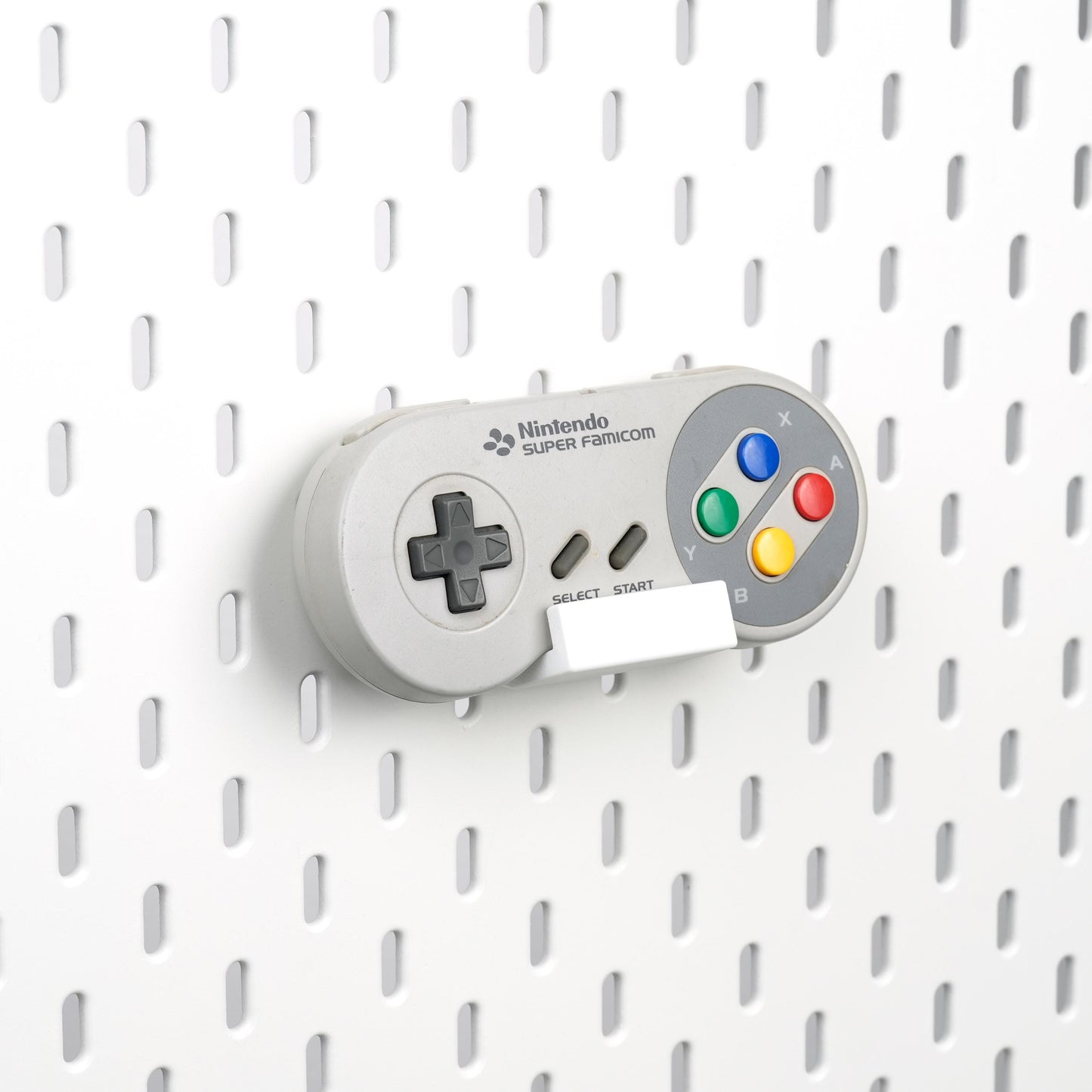 Pegboard Controller Holder for Retro Console, N64 SNES GameCube Controller Stand