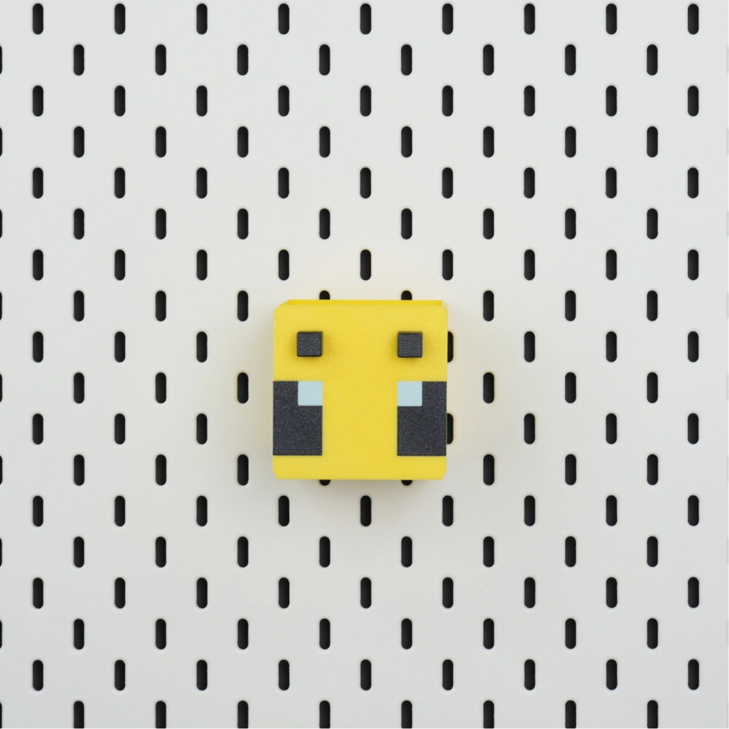 Minecraft Bee Storage Bin for Pegboard